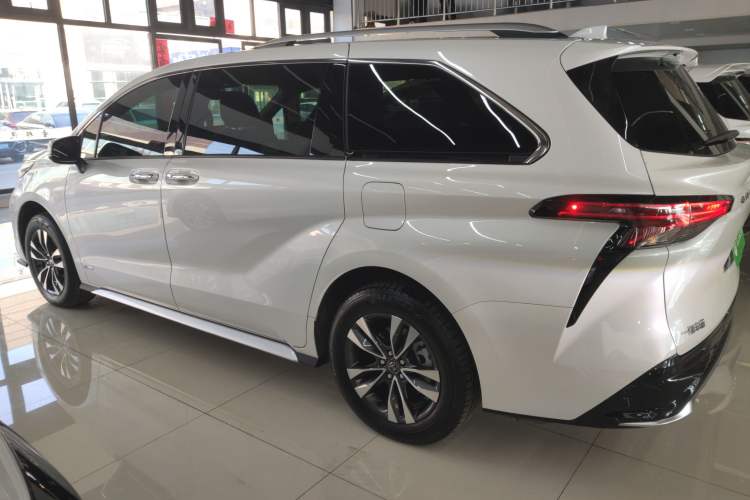 Used Toyota Granvia 2024 2.5L Hybrid Prestige PLUS Four-Wheel Drive Version
