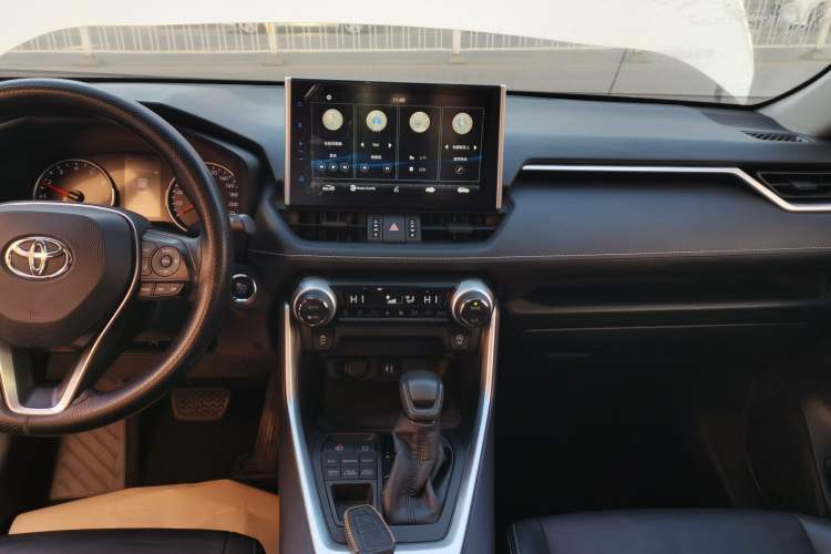 Used Toyota Wildlander 2020 2.0L CVT 4x4 Luxury Edition