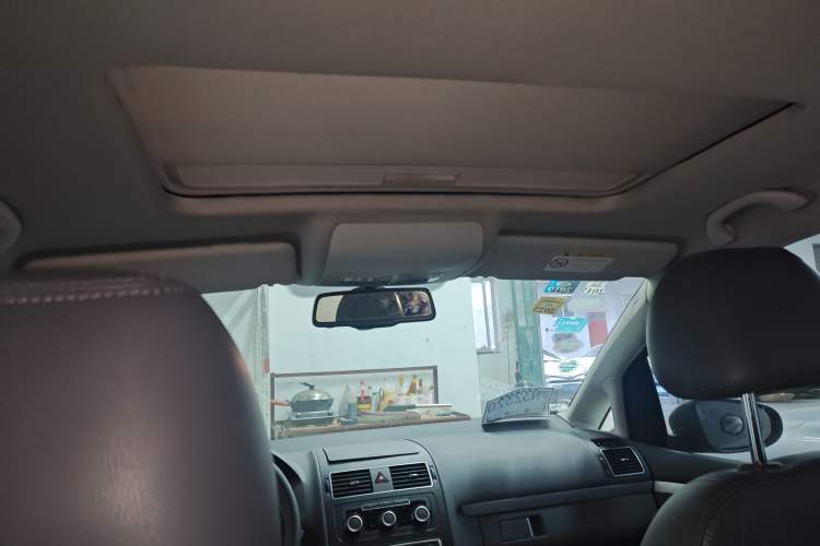 Used Volkswagen Touran 2015 1.4T Manual Comfort Edition 5-Seater
