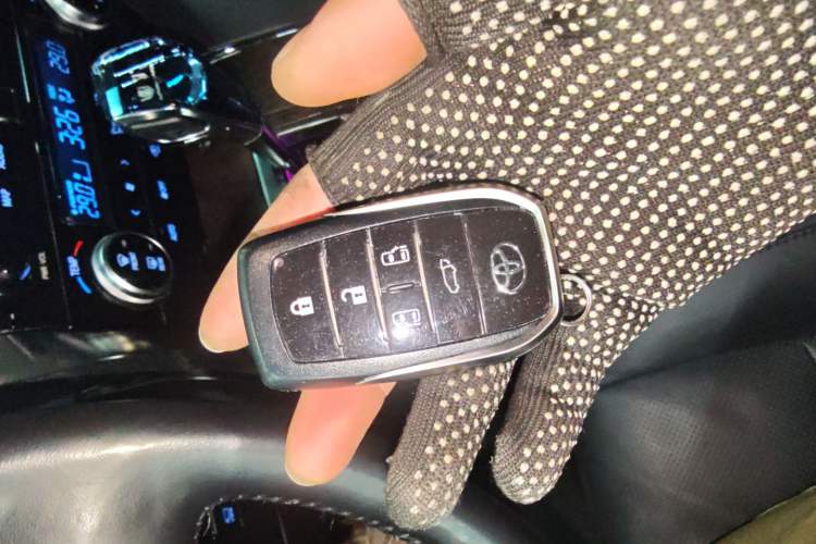 Used Toyota Alphard 2021 Dual-Engine 2.5L Prestige Edition
