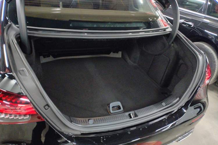 Used Mercedes-Benz E-Class 2023 Facelift E 260 L