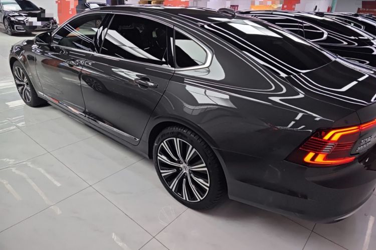Used Volvo S90 2025 B5 Zhiyuan Luxury Edition
