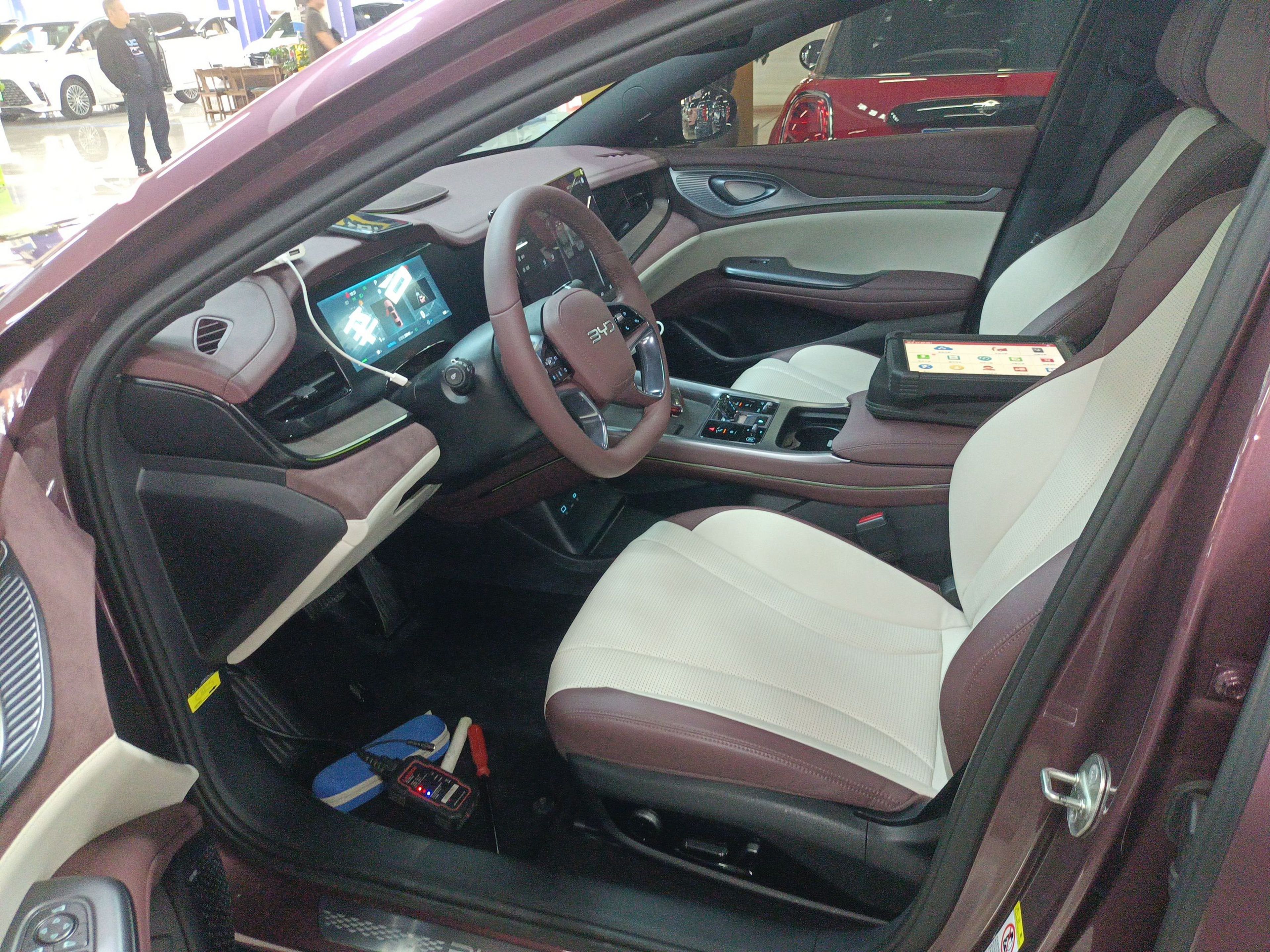 Переднее сиденье в автомобиле