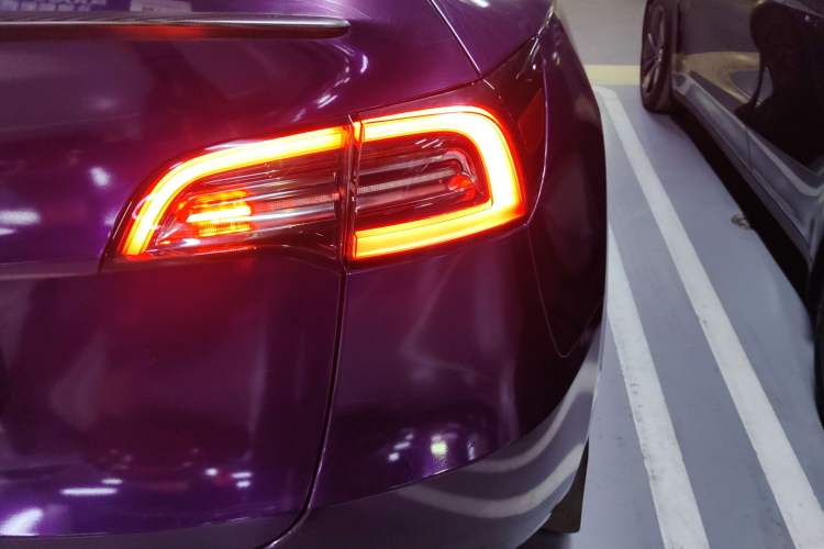 Used Tesla Model Y 2023 Long-Range All-Wheel-Drive Version