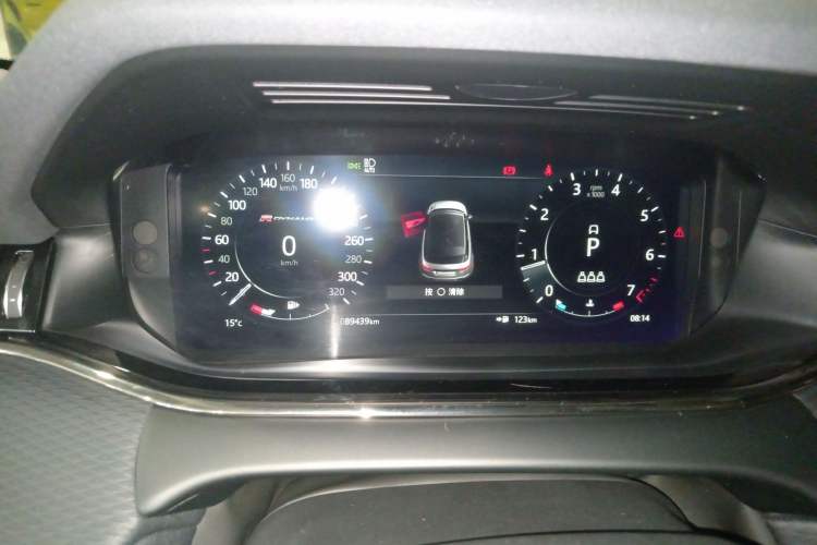 Used Land Rover Range Rover Evoque 2021 Range Rover Velar L 249PS R-Dynamic First Edition
