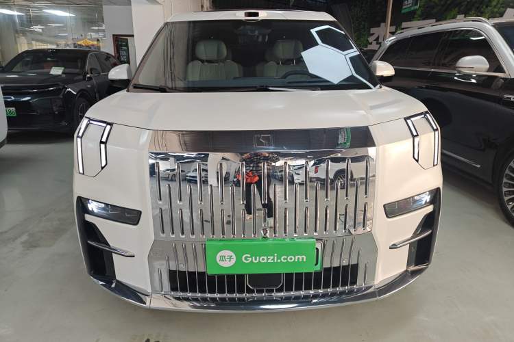 Used Zeekr 009 2024 Six-Seat Executive Version 4WD 108 kWh