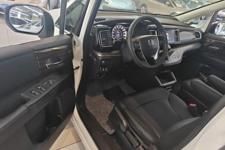 Used Honda Elysion 2016 2.4L Classic Edition
