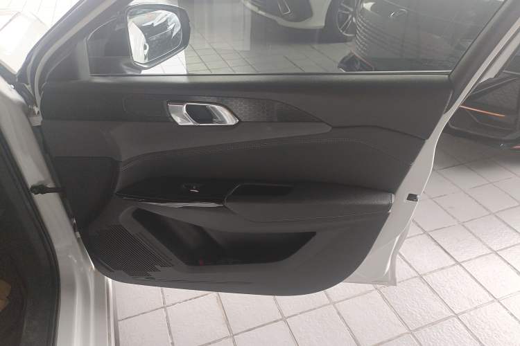 Used Lynk & Co 03 2021 2.0TD Automatic Trendy Champion Edition
