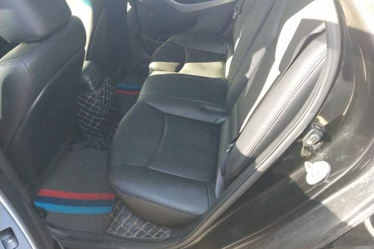 Used Hyundai Elantra 2015 1.6L Automatic Leading Model
