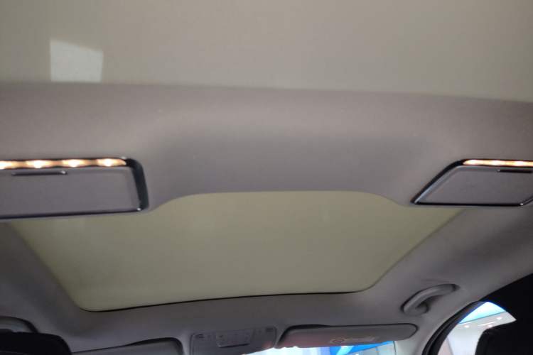 Used Mercedes-Benz C-Class 2017 Facelift C 200 L Sport Edition