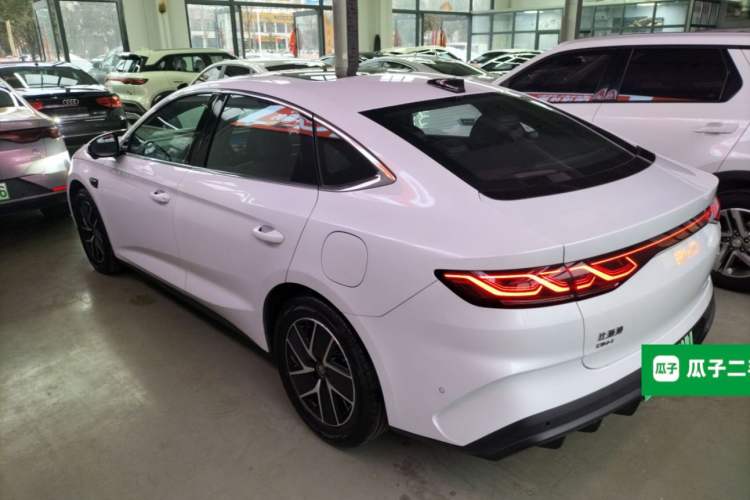 Used BYD Qin L 2025 DM-i Smart Drive 120KM Superior Model
