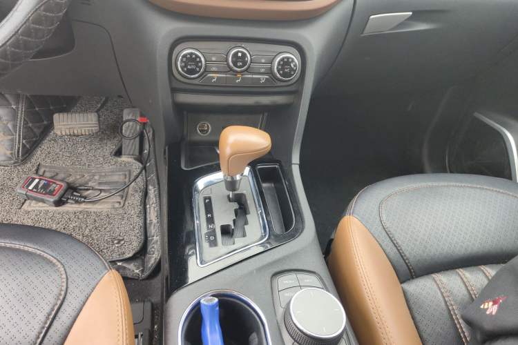 Used Soueast DX7 2017 1.5T Automatic Luxury Model
