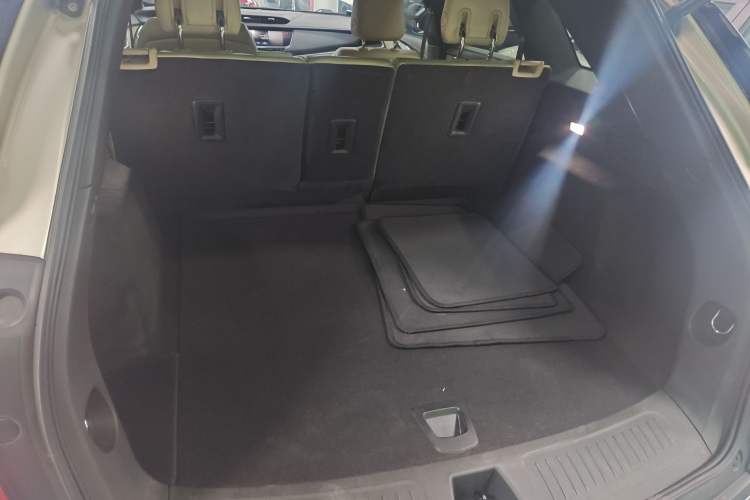 Used Cadillac XT5 2016 28T Four-Wheel Drive Tech Version
