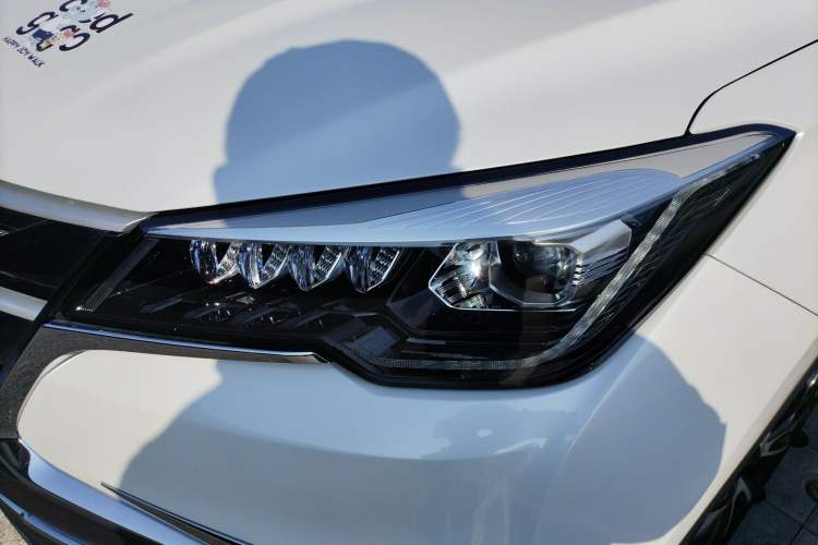 Used Changan CS85 COUPE 2019 1.5T DCT Luxury Version China VI Standard