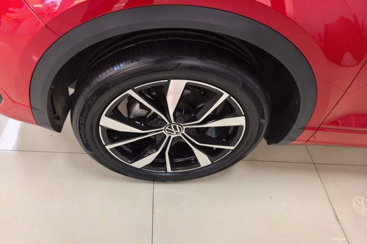 Used Volkswagen T-ROC 2023 300TSI DSG Two-Wheel-Drive Chen Guang Edition