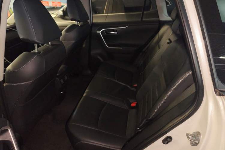 Used Toyota RAV4 2023 2.0L CVT Two-Wheel Drive Fashion Plus Edition
