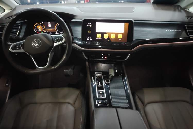 Used Volkswagen Viloran 2022 330TSI Luxury Edition
