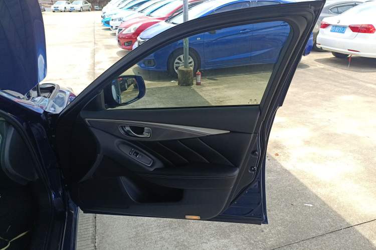 Used Infiniti Q50L 2016 2.0T Enjoyment Edition
