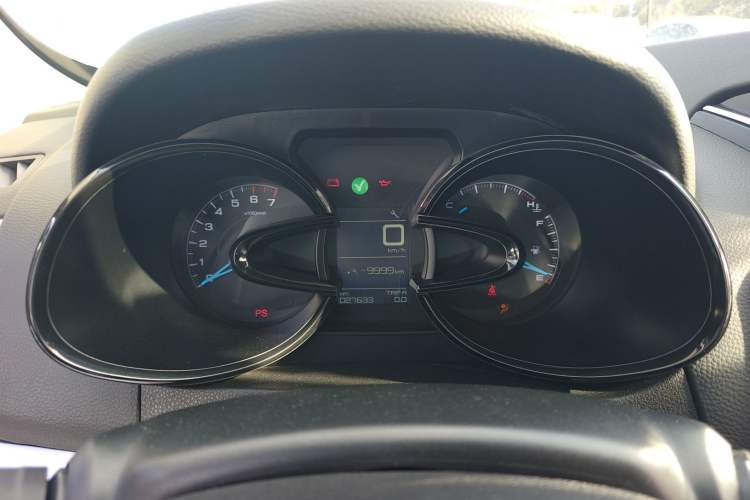 Used Dongfeng Aeolus AX7 2016 1.4T Manual ZhiShang Model
