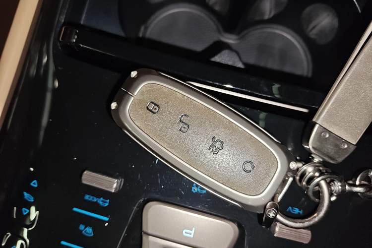 Used Denza D9 2022 DM-i 970 Four-Wheel Drive Flagship Model