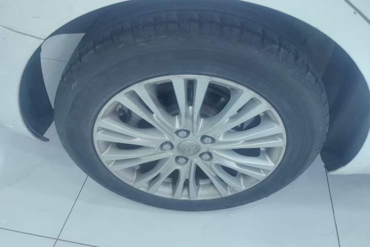 Used Buick GT 2015 15N Automatic Elite Version