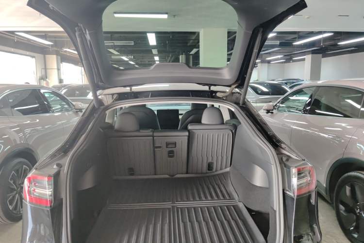 Used Tesla Model Y 2021 Long-Range All-Wheel-Drive Version 3D7
