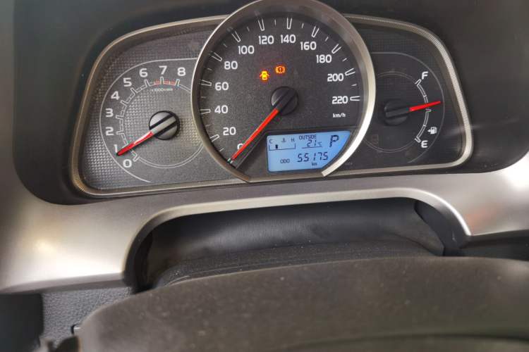 Used Toyota RAV4 2016 2.0L CVT Two-Wheel Drive Fashion Edition China V Standard
