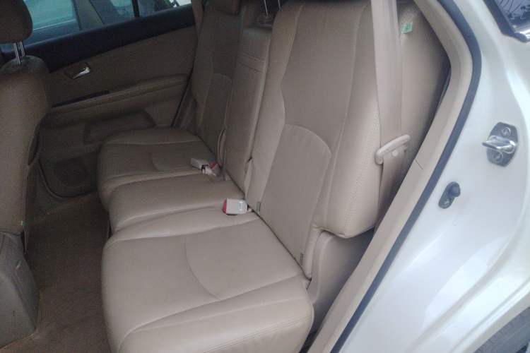 Used BYD S6 2013 Platinum Edition 2.0L Manual Luxury Model
