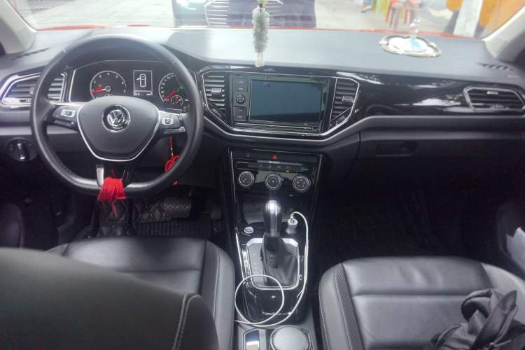 Used Volkswagen T-ROC 2019 280TSI DSG Two-Wheel Drive Comfort Version China VI Standard
