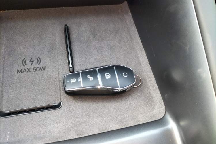 Used BYD Song L EV 2025 Intelligent Driving Version 662 km LiDAR Excellence Edition