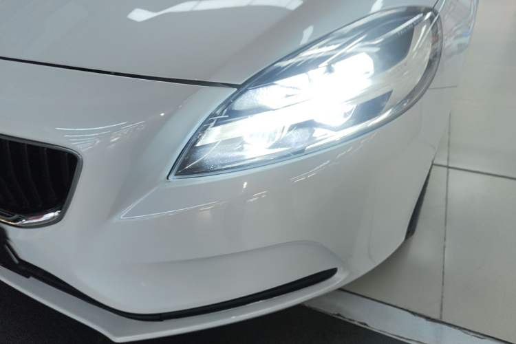 Used Volvo V40 2019 T3 Zhiyi Edition