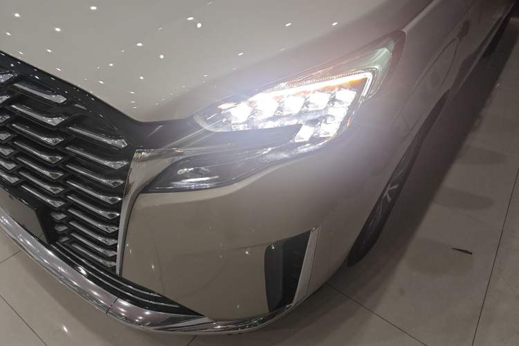 Used Buick GL8 2023 ES Lu Zun Comfort Model
