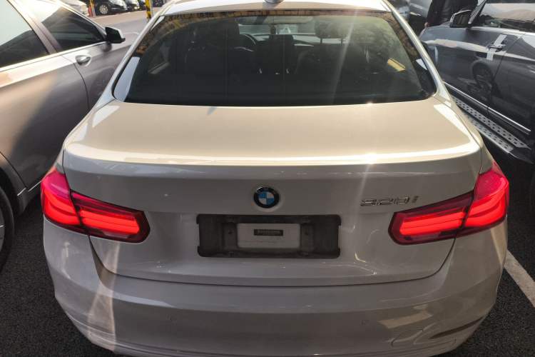 Used BMW 3 Series 2016 320i Fashion Model
