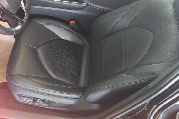 Used Toyota Avalon 2022 2.5L Luxury Edition