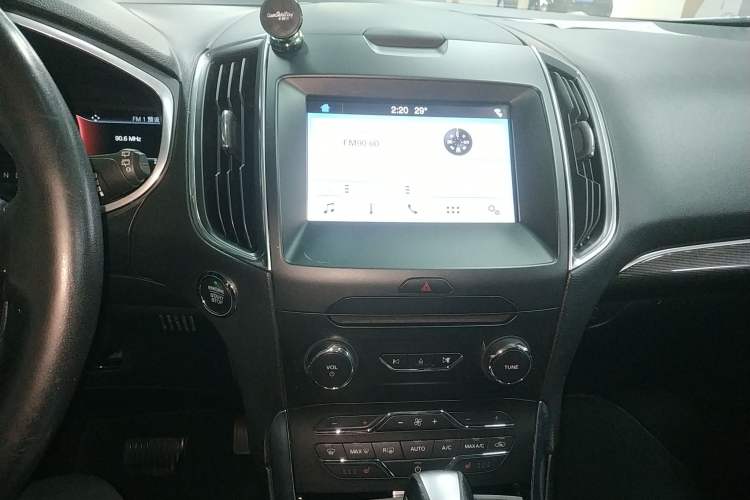 Used Ford Edge 2018 EcoBoost 245 Two-Wheel-Drive Titanium 7-Seater China VI Standard
