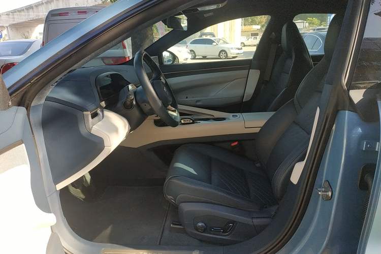 Used Zeekr 001 2025 WE Edition 95 kWh All-Wheel Drive
