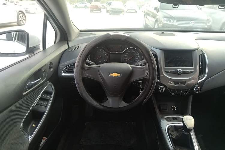 Used Chevrolet Cruze 2017 1.5L Manual Pioneer Edition