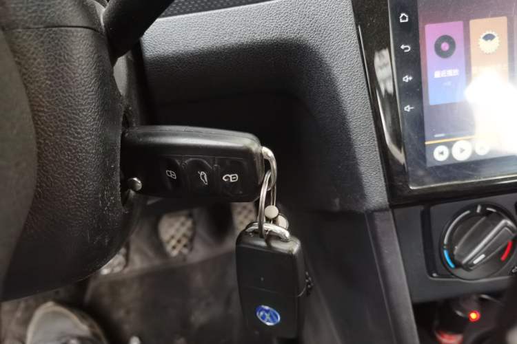 Used Volkswagen Jetta 2015 Value Edition 1.6L Manual Fashionable Style
