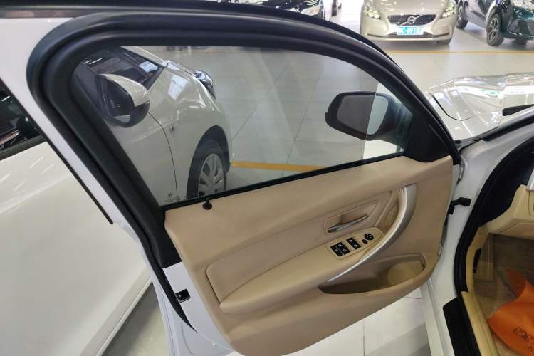 Used BMW 3 Series 2015 316i Active Edition
