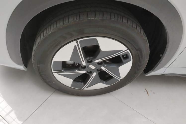 Used  E5 2024 530 km Exploration+ Version
