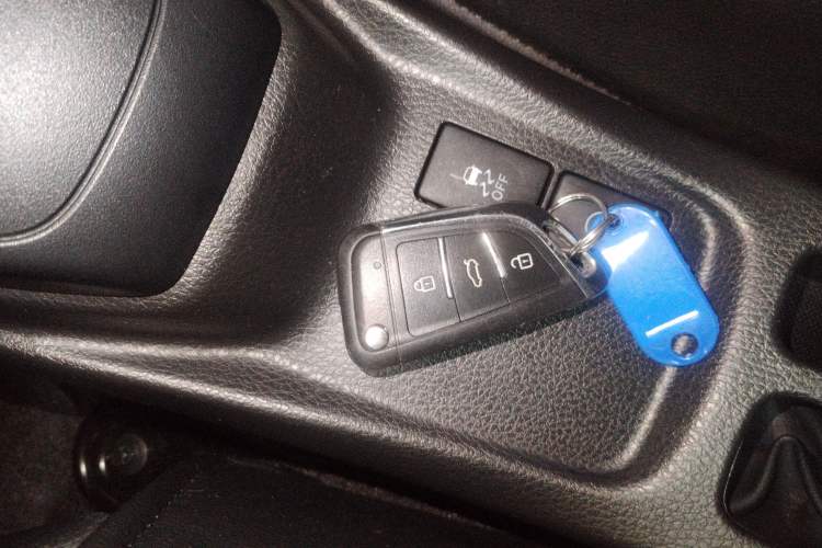 Used Toyota YARiS L 2020 X-Trail X 1.5L CVT Leading Edition
