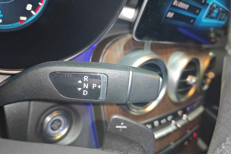 Used Mercedes-Benz GLC 2021 GLC 300 L 4MATIC Dynamic Model
