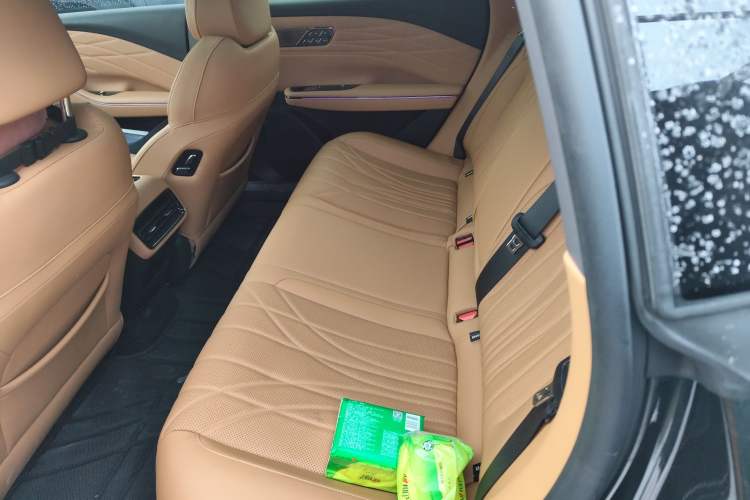 Used  Galaxy 8 2025 130km EM-P Starship Edition