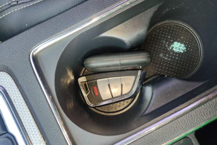 Used Roewe i6 2017 20T Automatic Internet Smart Edition
