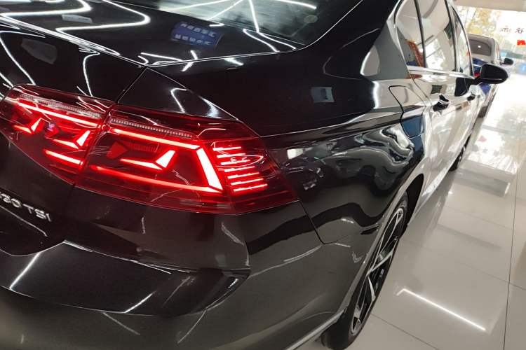 Used Volkswagen Magotan 2023 2 Million Units Commemorative Edition 330TSI DSG Luxury Version