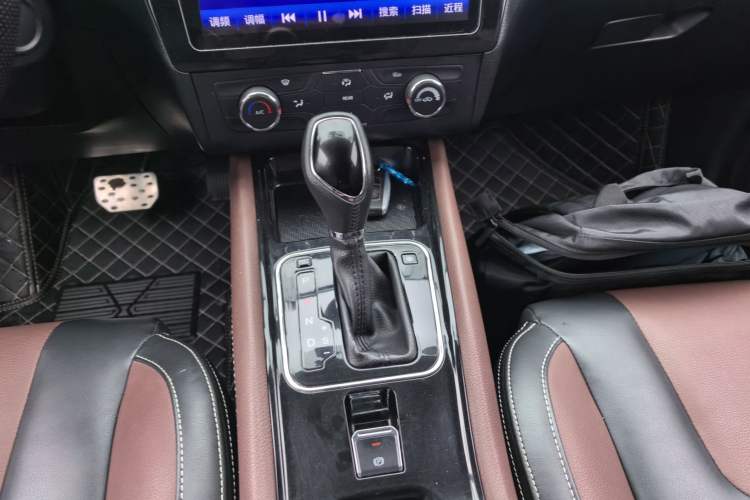 Used Dongfeng Fengon 580 2017 Revised Version 1.5T CVT Luxury Edition
