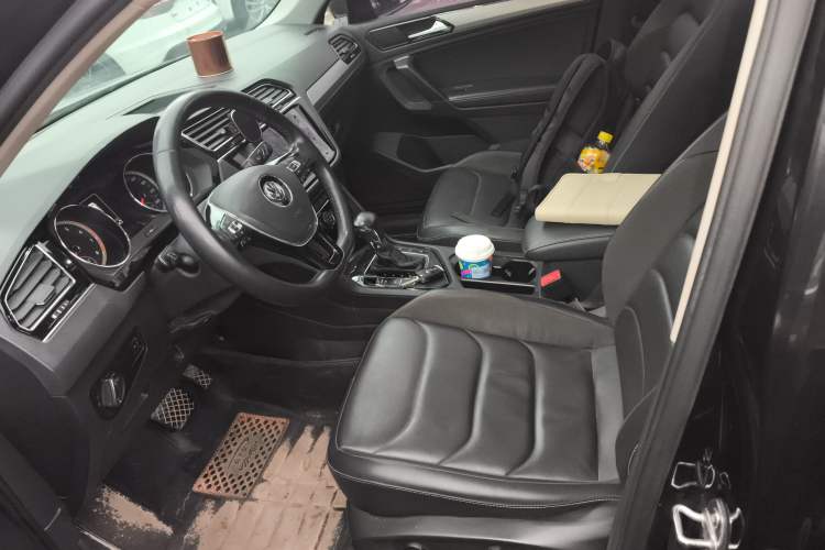 Used Volkswagen Tiguan L 2020 330TSI Automatic Two-Wheel Drive Smart Luxury Edition China VI Standard
