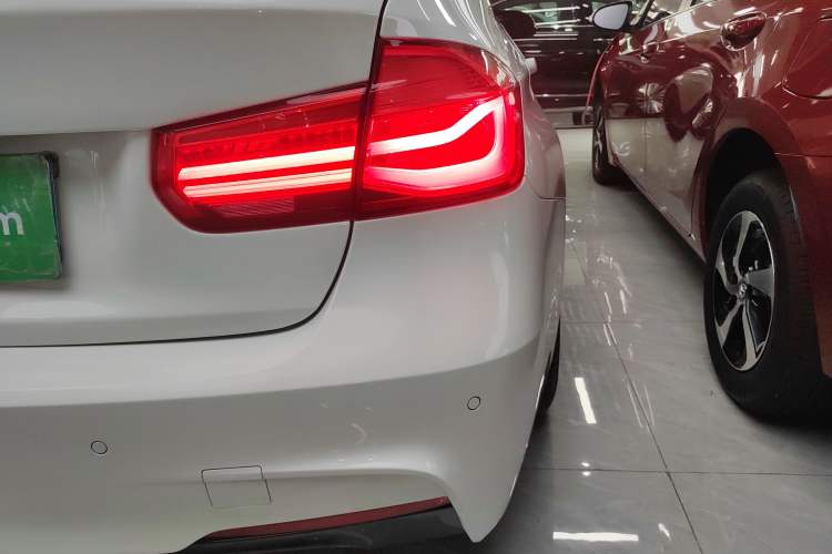 Used BMW 3 Series 2018 320Li Leading Model M Sport Package