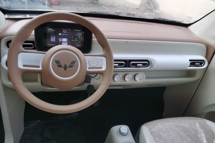 Used Wuling Hongguang MINIEV 2024 3rd Generation 215km Youth Edition