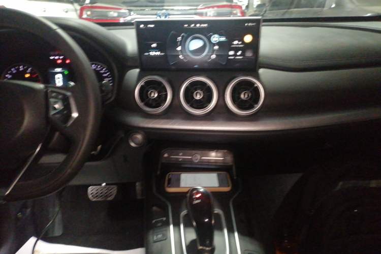 Used Wey VV5 2021 1.5T Two-Wheel Drive Color Pioneer